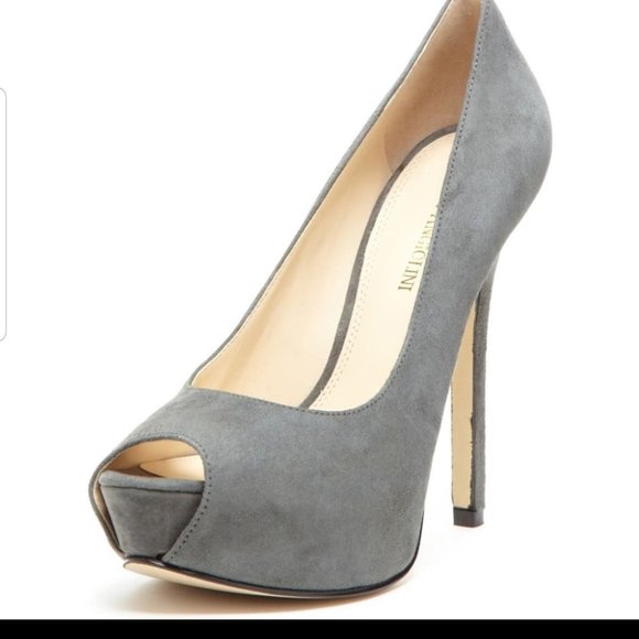 gray peep toe pumps
